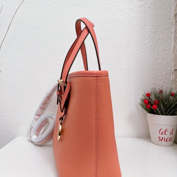 Michael Kors Jet Set Travel XS TZ Tote Bag - Picture 4 of 10